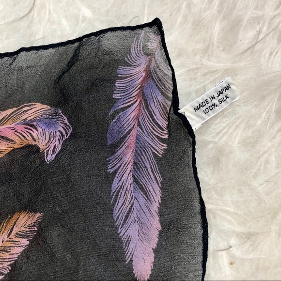 Ann Taylor black silk feather scarf, made in Japan - Picture 4 of 6